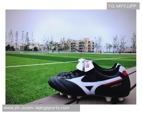 足球鞋磨损的原因与保养技巧解析助你延长使用寿命